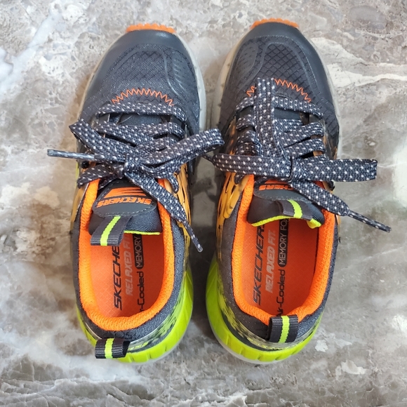 SKECHERS Hyperjolt 2.0 Relaxed Fit Size 12 - Picture 4 of 13